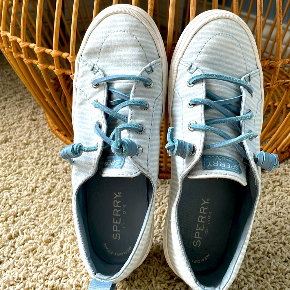 Women’s Sperry sneaker